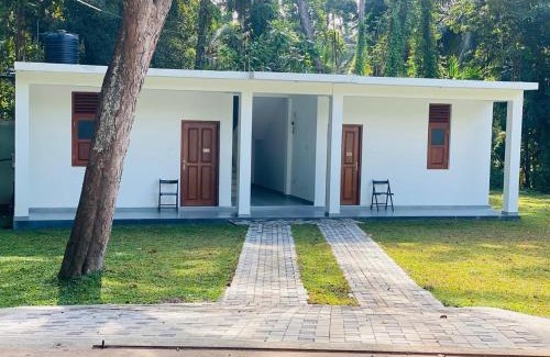 Raddolugama Casa | Sebastian Transit Villa with Free airport shuttle