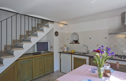 Arienzo Apartamento | Sebastien with Garden cozy property in Positano