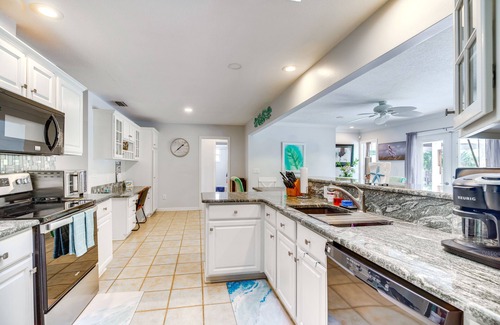 Sebastian Highlands Casa | Sebastien Home w/ Pool & Gazebo - 8 Mi to Beaches!