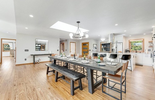 Freestone Casa | Sebastopol Estate: Pool ~ Spa ~ Firepit ~ EV Charger