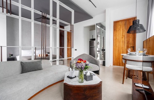 Ubud City-Centre Apartamento | Sebelas Apartments by EVDEkimi – The Residence with Authentic Café in Ubud Center