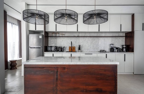 Ubud City-Centre Apartamento | Sebelas Apartments by EVDEkimi – The Residence with Authentic Café in Ubud Center