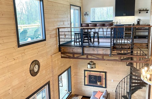 Harrison Casa | Secluded & Spacious Industrial Custom home bordering Buffalo National River Park