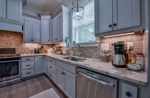 Tuscaloosa Casa | Secluded 10 acre estate 10 miles from UA w/ 4BR