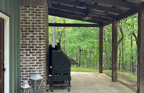 Oxford Cabina | Secluded 2 Bedroom Cabin 12 miles from the Square and Ole Miss Campus