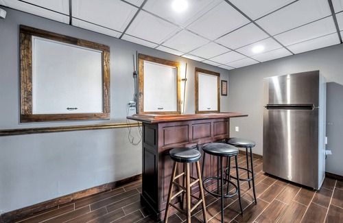 Blakeslee Casa | Secluded 20 acre Near ski, fish. Hot tub, swim spa