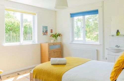 New Forest District Casa | Secluded 3 bed cottage in private parkland