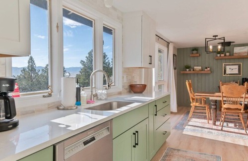 Helena Casa | Secluded 3 Bed Home near Scratchgravel Peak