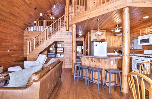 Conover Casa | Secluded 3-bedroom cabin in Conover with WiFi, AC, Complimentary Firewood