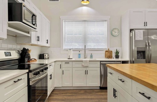 Westminster Cabina | Secluded 3BR Cabin, Lake Access & Resort Perks