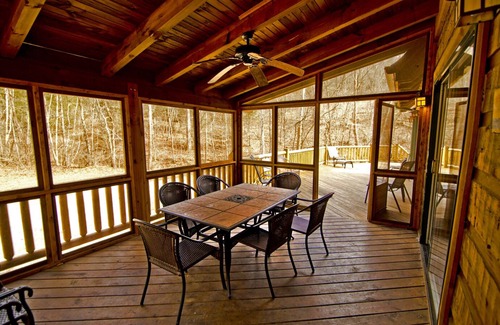 Metamora Cabina | Log Cabin Vacation Home en 62 acres arbolados privados