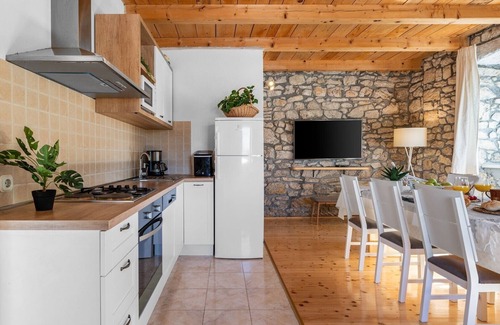 Lovrec Villa | Hacienda Sylvia - secluded 4-bedroom villa with 45sqm heated pool