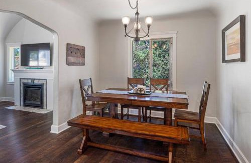 Friday Harbor Casa | Secluded 4BR Nestled in Woods-Hot Tub/Dog Friendly