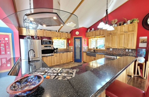 Meadow Lake Casa | Secluded 5 Bedroom Cabin in the woods