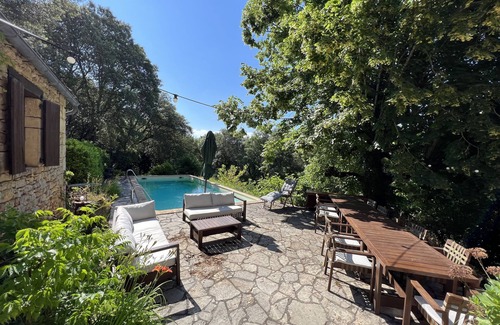 Les Eyzies Casa | Secluded 5 Bedroom Woodland Villa with Pool