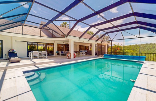Key Largo Casa | Secluded and spacious family friendly sanctuary with enclosed pool and hot tub