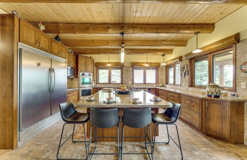 Angel Fire Cabina | Secluded Angel Fire Retreat: Deck + Stunning View!