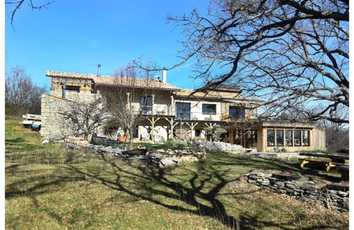 Simiane-la-Rotonde Casa | Isolated artist's house + indoor swimming pool