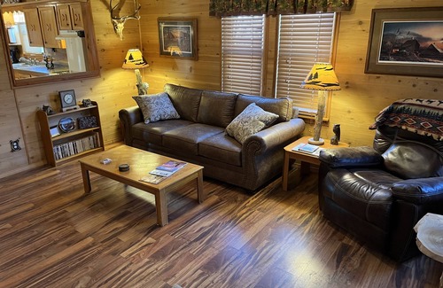 Scenic Otro | Secluded Badlands Ranch, dark skies, starry nights