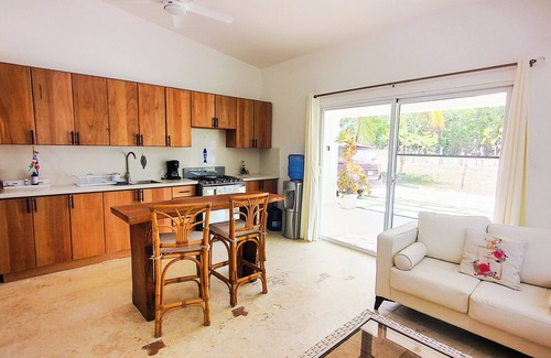 Los Brazos Condominio | Secluded Beachfront Getaway 1-bedroom condo in La Boca with AC and private pool
