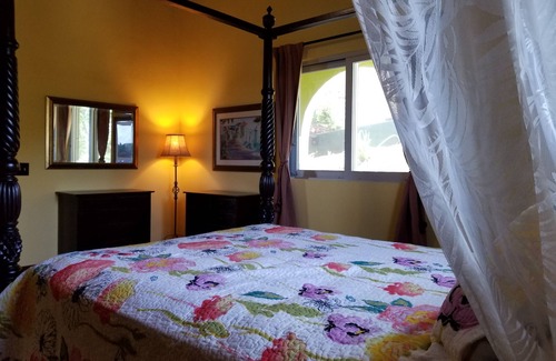 Tropaco Point Cama Y Desayuno | Aislado Bed & Breakfast Villa con vistas a la bahía de Magens y a minutos de la playa