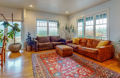 Carrolls Casa | Secluded Blueberry Farm Retreat on 20 Acres - Wood Fireplace, Dog-Friendly