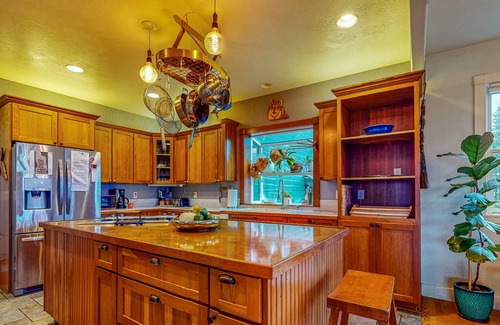Carrolls Casa | Secluded Blueberry Farm Retreat on 20 Acres - Wood Fireplace, Dog-Friendly