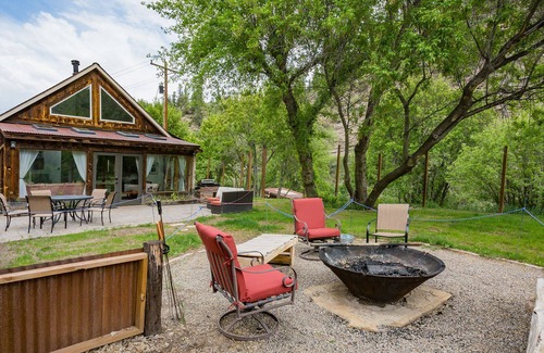 Durango Casa | Secluded Cabin on Creek - 4 miles from downtown Durango - Gas Firepit