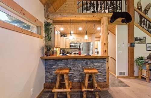 Snoqualmie Pass Casa | Secluded Cabin w/ Hot Tub & Sauna in Snoqualmie