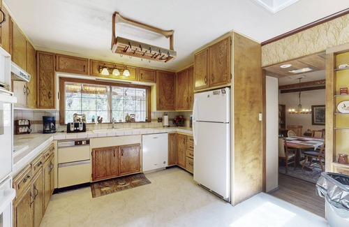 Woodlands Casa | Secluded Charming house with private hot tub, and patio