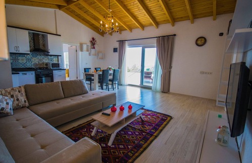Uzumlu Villa | Aislado Charming Villa Donat Duo para cuatro personas, excelentes vistas y piscina privada
