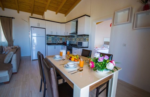 Uzumlu Villa | Aislado Charming Villa Donat Duo para cuatro personas, excelentes vistas y piscina privada