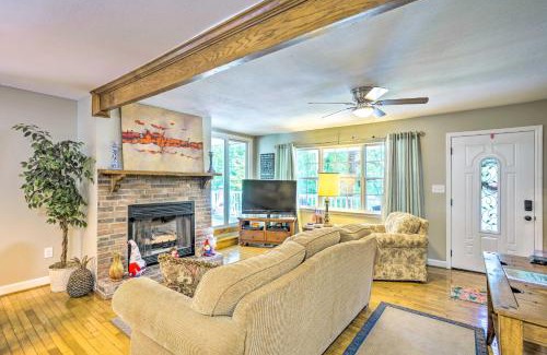 Chattanooga Casa | Secluded Chattanooga Getaway with Deck and Yard!