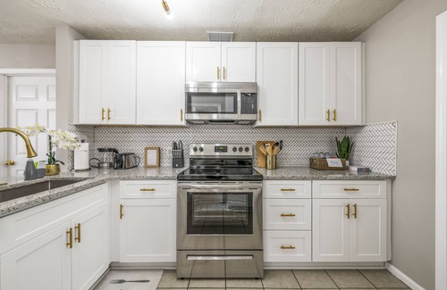 Gainesville Casa | Secluded, cheerful, no steps, Road Atlanta!