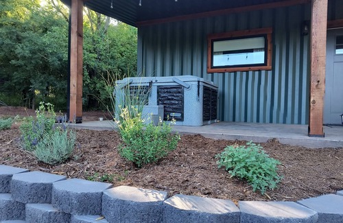 Chickasha Cabaña | Secluded Container home In the country. Hot tub. Fire pit. Retreat