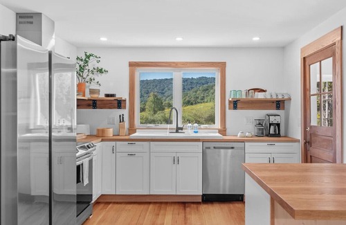 De Lancey Casa | Secluded Cottage on 85 Acres – Peaceful Country Retreat Surrounded by Nature