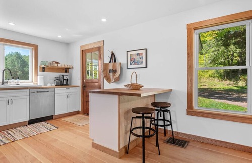De Lancey Casa | Secluded Cottage on 85 Acres – Peaceful Country Retreat Surrounded by Nature