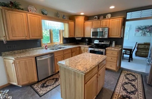 Black Wolf Casa | Secluded Country Home on 6 Acres