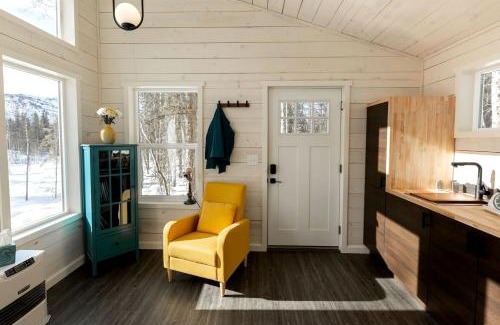 Chugiak Casa | Secluded Cozy Wooden Cabin in Anchorage, Alaska