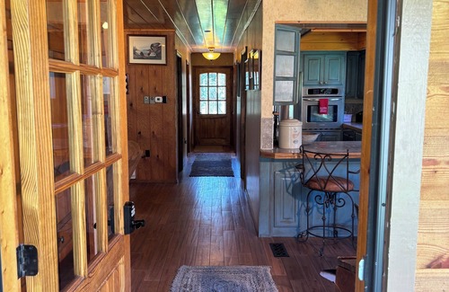 Custer County Otro | Secluded creek-side ranch house in the heart of Custer County.