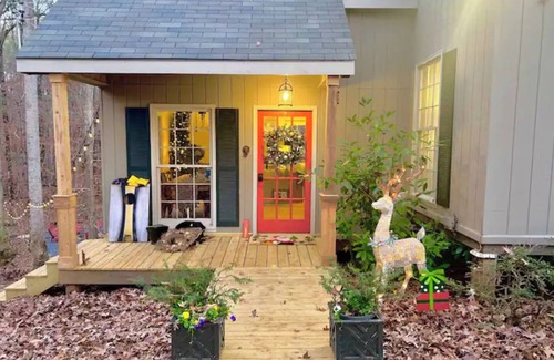 Hamilton Cabina | Secluded Creekside Luxury Cabin Callaway Gardens/FDR/Poplar Place Farm