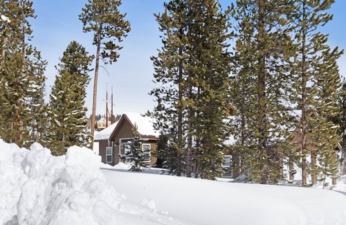 Winter Park Highlands Casa | ¡Casa ideal para familias con impresionantes vistas a la montaña desde la terraza privada con bañera de hidromasaje!