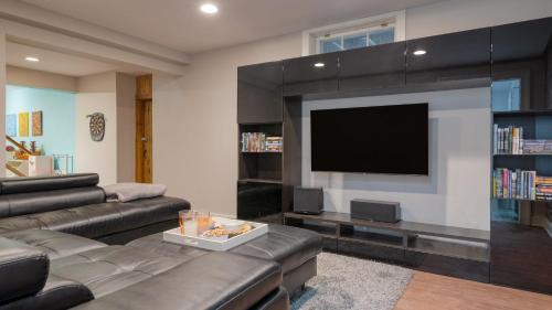 Austerlitz Casa | Secluded Estate w Guest House Private Pond Gym Movie Theater Sunny Pond