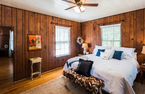 Savannah Cabaña | Secluded & exclusive home near downtown with marsh views & screened porch