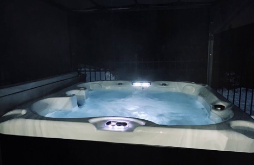 Westbrook Casa | Secluded Family escape w/ pool & jacuzzi