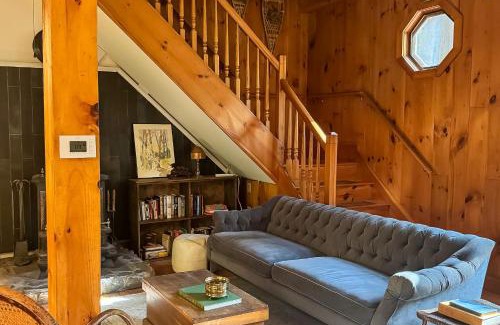 Hawley Casa | Secluded Family Getaway with On-Site Creek in Hawley
