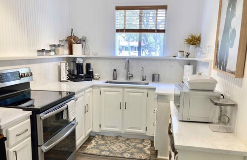 Driftwood Casa | Secluded Farm in the Heart of Driftwood