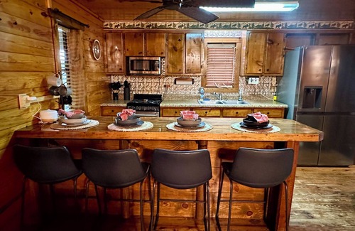 Eutawville Cabina | Secluded Farm Cabin Stay w/Animals + Hot Tub + Private Pool & More!