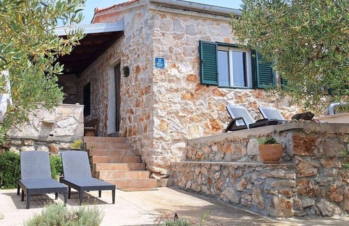 Tkon Casa | Casa de pescador para vacaciones junto al mar Bahía Druce, Pasman (K-23356)