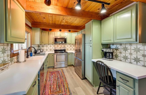 Garden Valley Cabina | Secluded Garden Valley Cabin w/ Deck & Views!